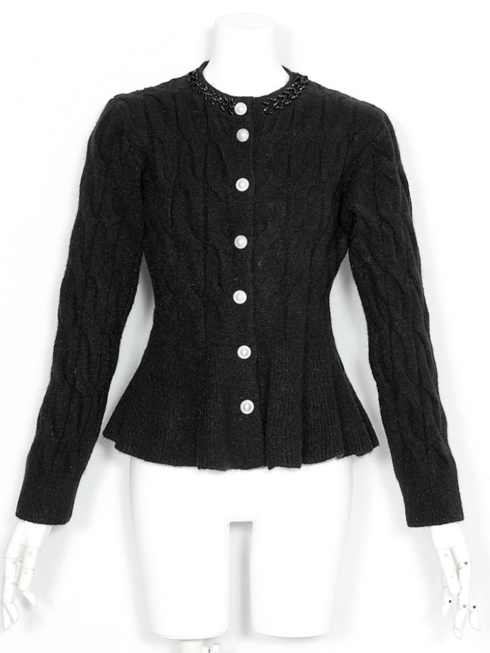 ソフィアペプラムカーディガンBLACK スタイリングイメージ1