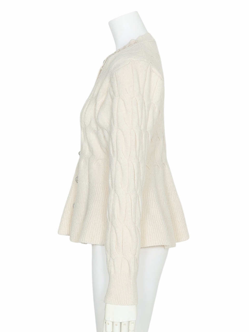 ソフィアペプラムカーディガンIVORY スタイリングイメージ2