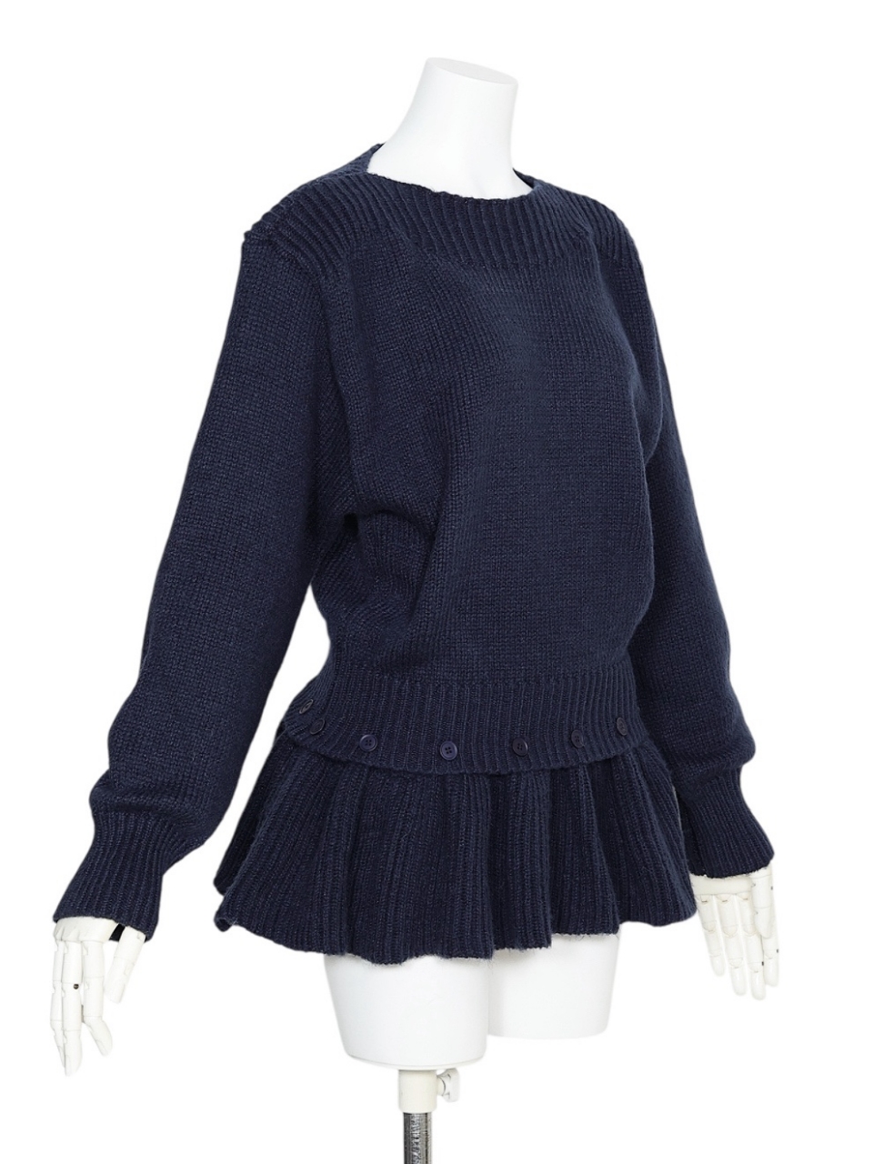 2WAYミッシェルフリルニットNAVY スタイリングイメージ2