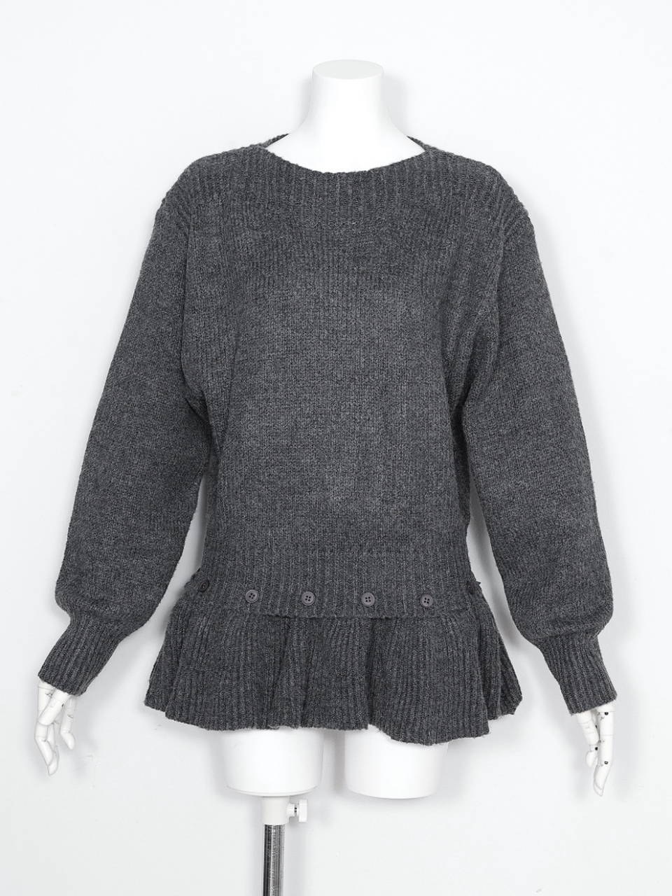 2WAYミッシェルフリルニットGRAY スタイリングイメージ1