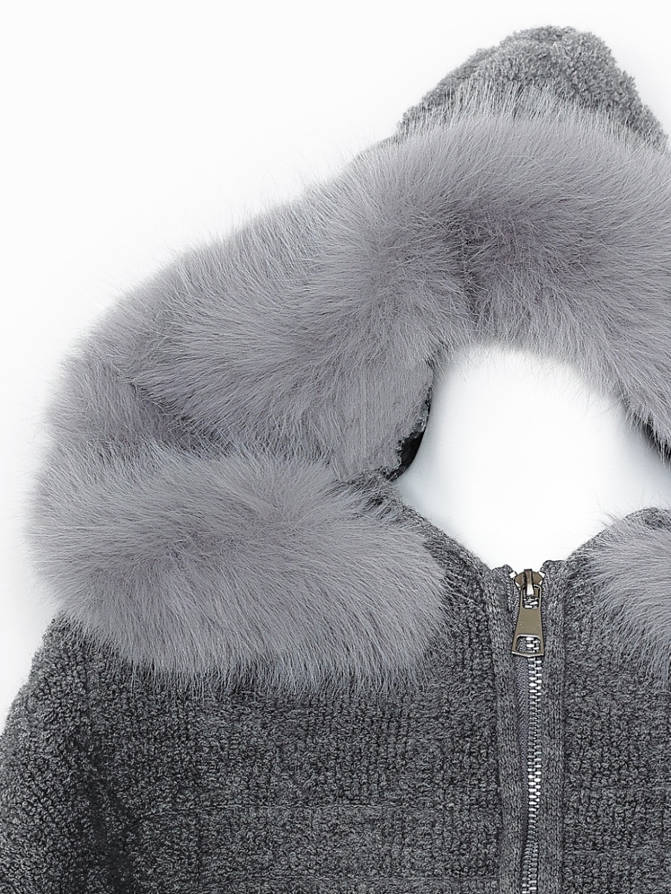 カナージュステッチファーフードニットアウターGRAY スタイリングイメージ5