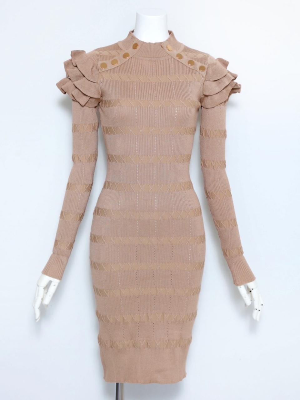 JessicaカービィーニットワンピースBEIGE スタイリングイメージ1