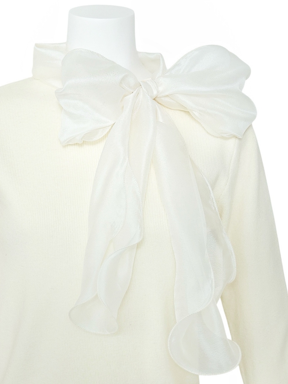 オーガンジーリボンニットIVORY スタイリングイメージ4