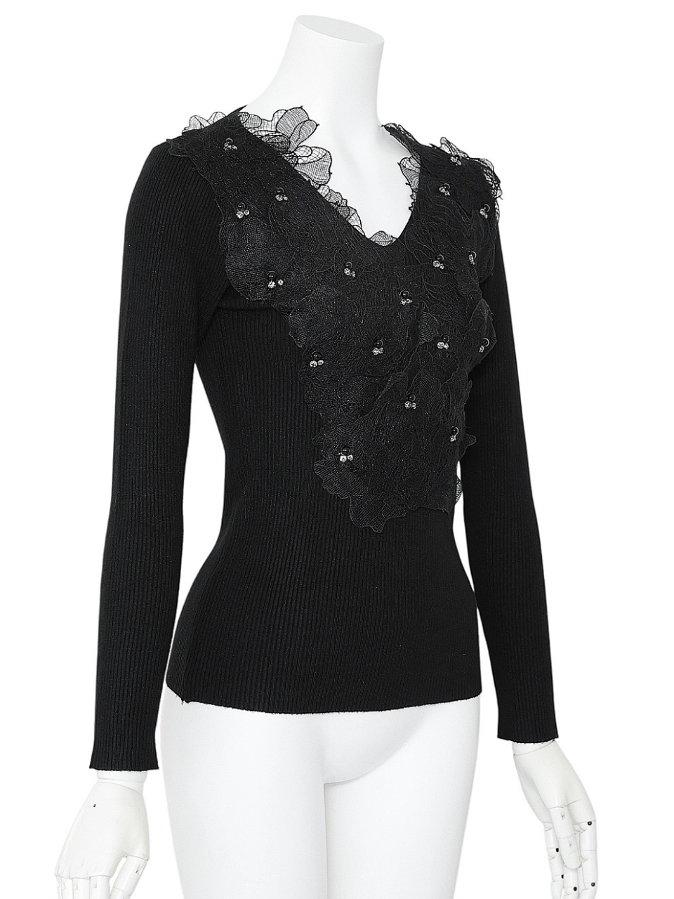 ビジューフラワーチュールレースニットBLACK スタイリングイメージ2