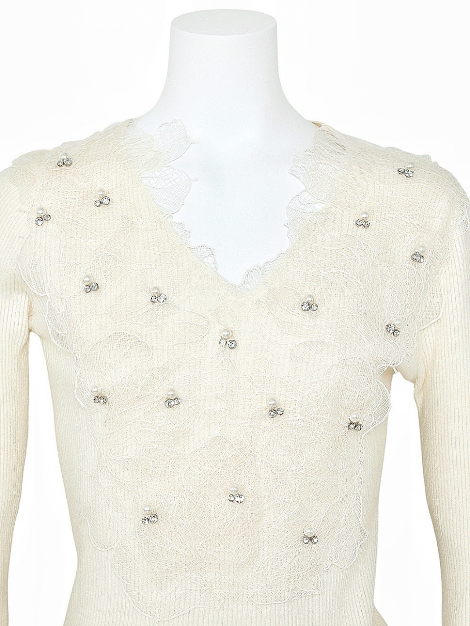 ビジューフラワーチュールレースニットIVORY スタイリングイメージ4