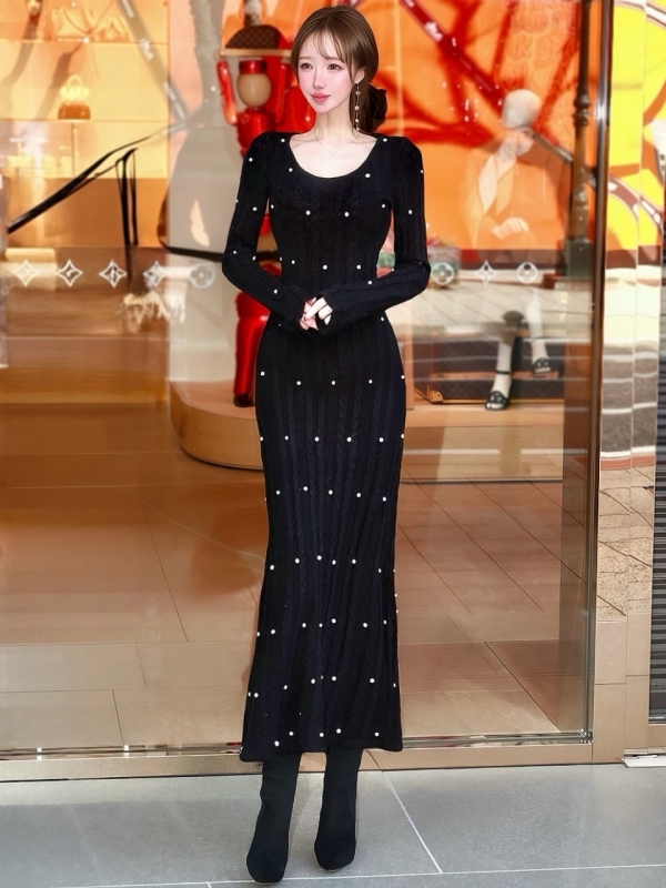 パールケーブルロングニットワンピースBLACK 商品イメージ1