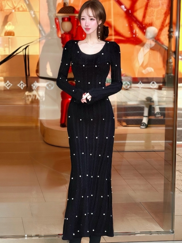 パールケーブルロングニットワンピースBLACK 商品イメージ2