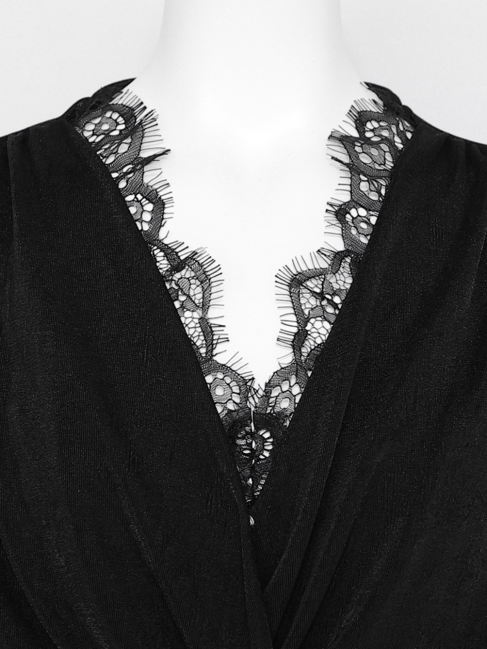 LUXE美ラインクロストップスBLACK スタイリングイメージ5