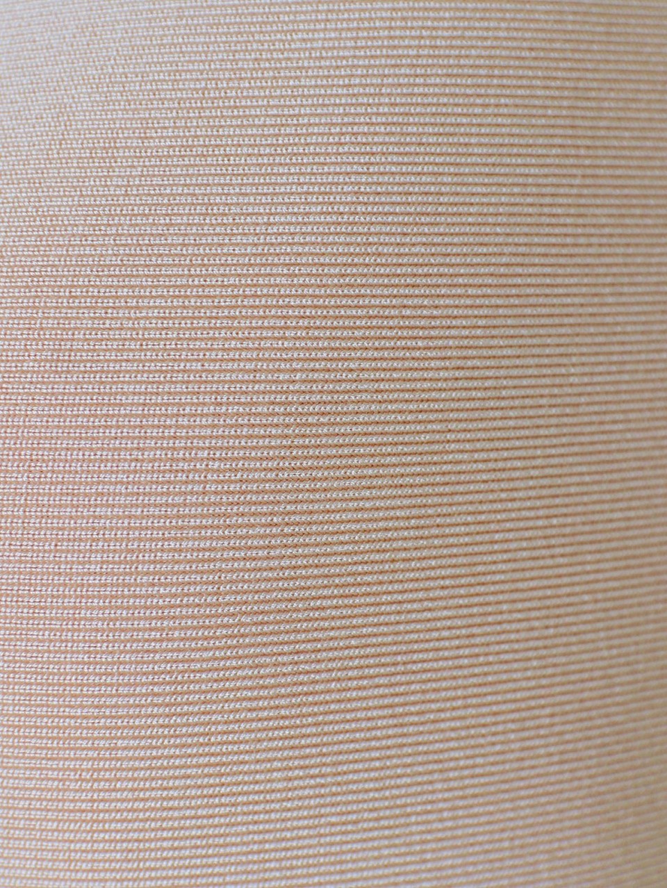 曲線美バンテージスカートBEIGE スタイリングイメージ8