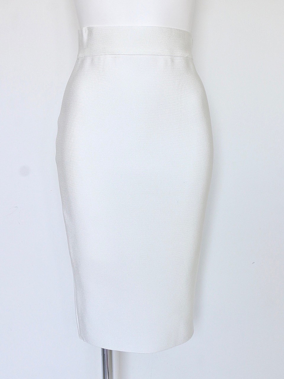 曲線美バンテージスカートWHITE スタイリングイメージ2
