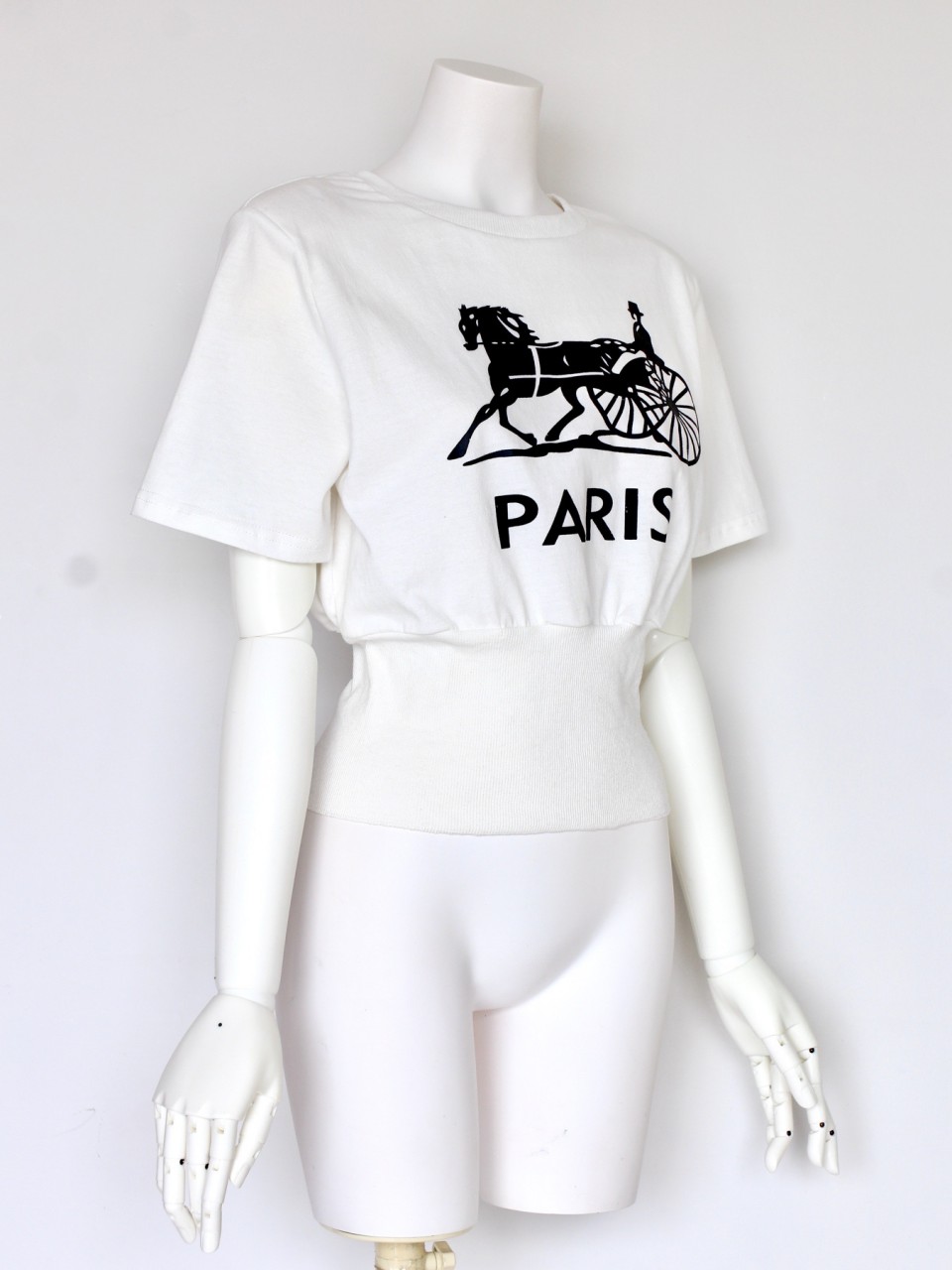 PARISお馬さんTシャツWHITE スタイリングイメージ2