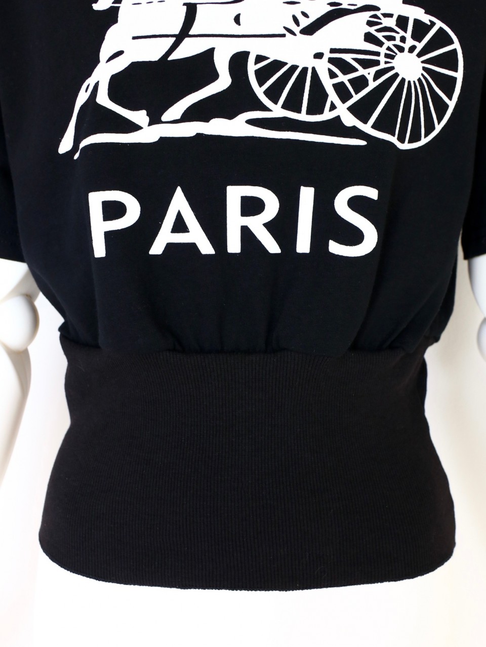 PARISお馬さんTシャツBLACK スタイリングイメージ7