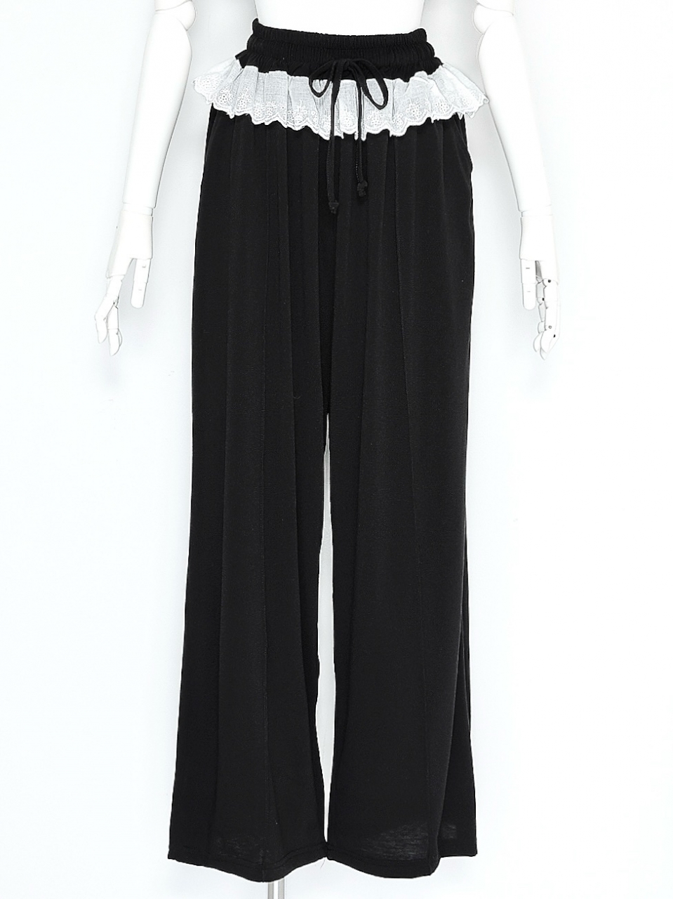 フリルパンツセットアップBLACK スタイリングイメージ4