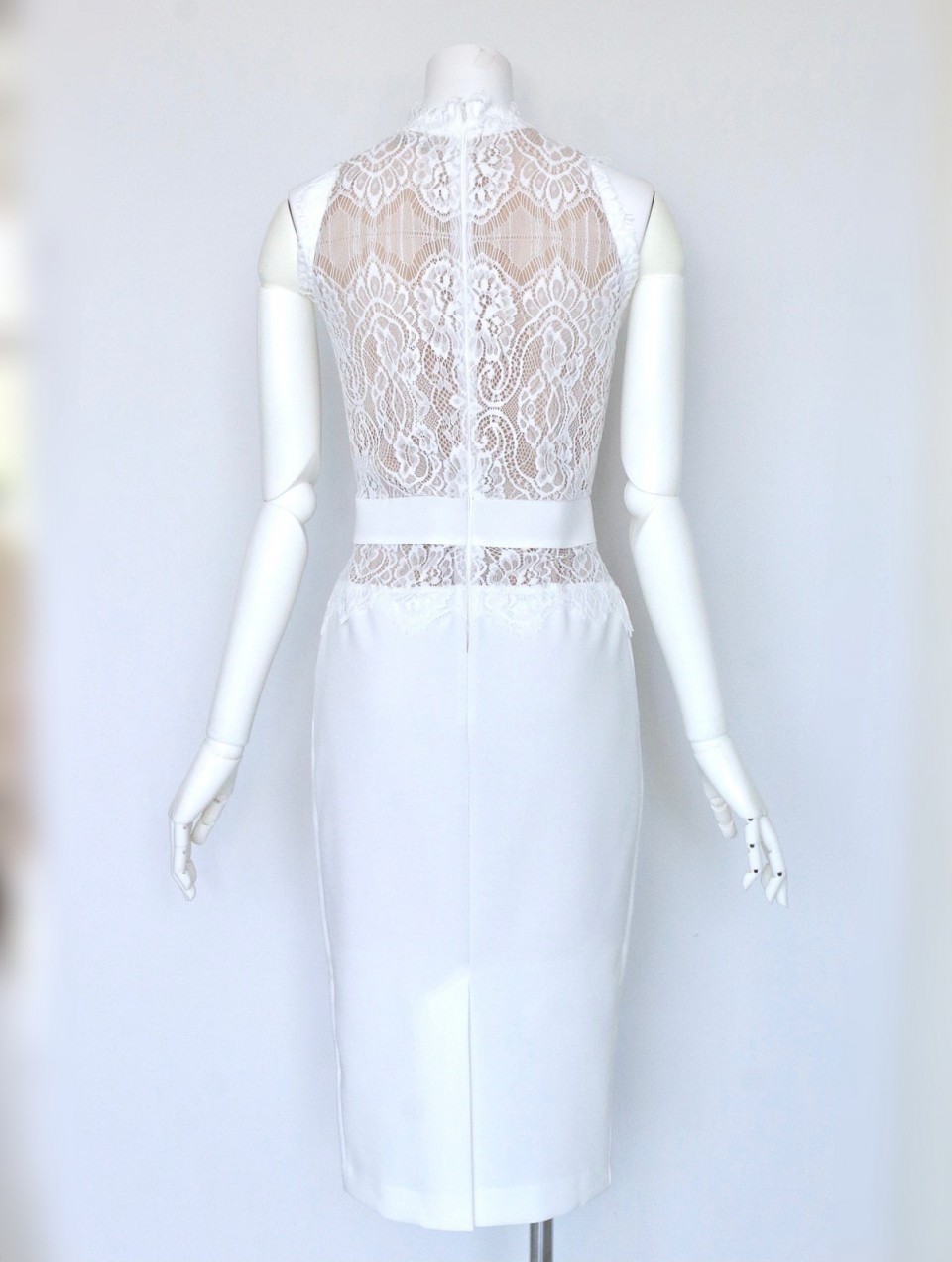 エデンレースホワイトドレス スタイリングイメージ3