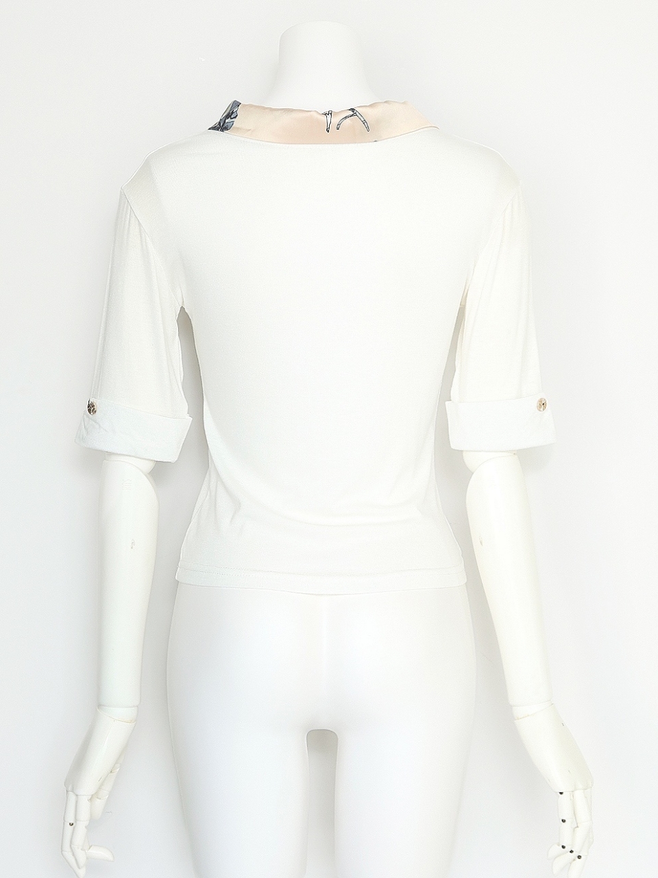 スカーフカットソーWHITE スタイリングイメージ3