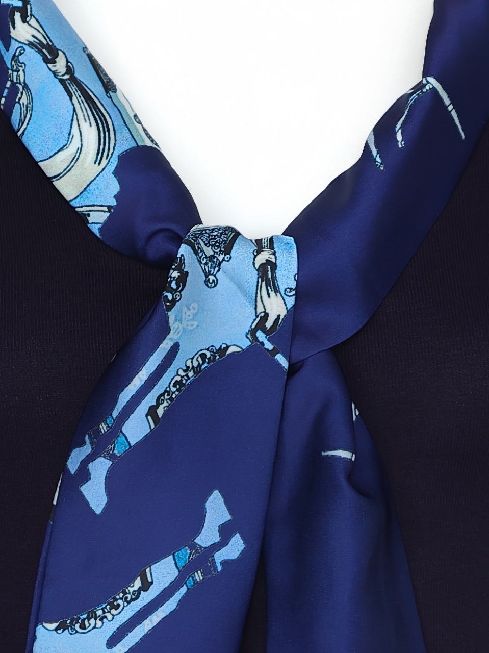 スカーフカットソーNAVY スタイリングイメージ6