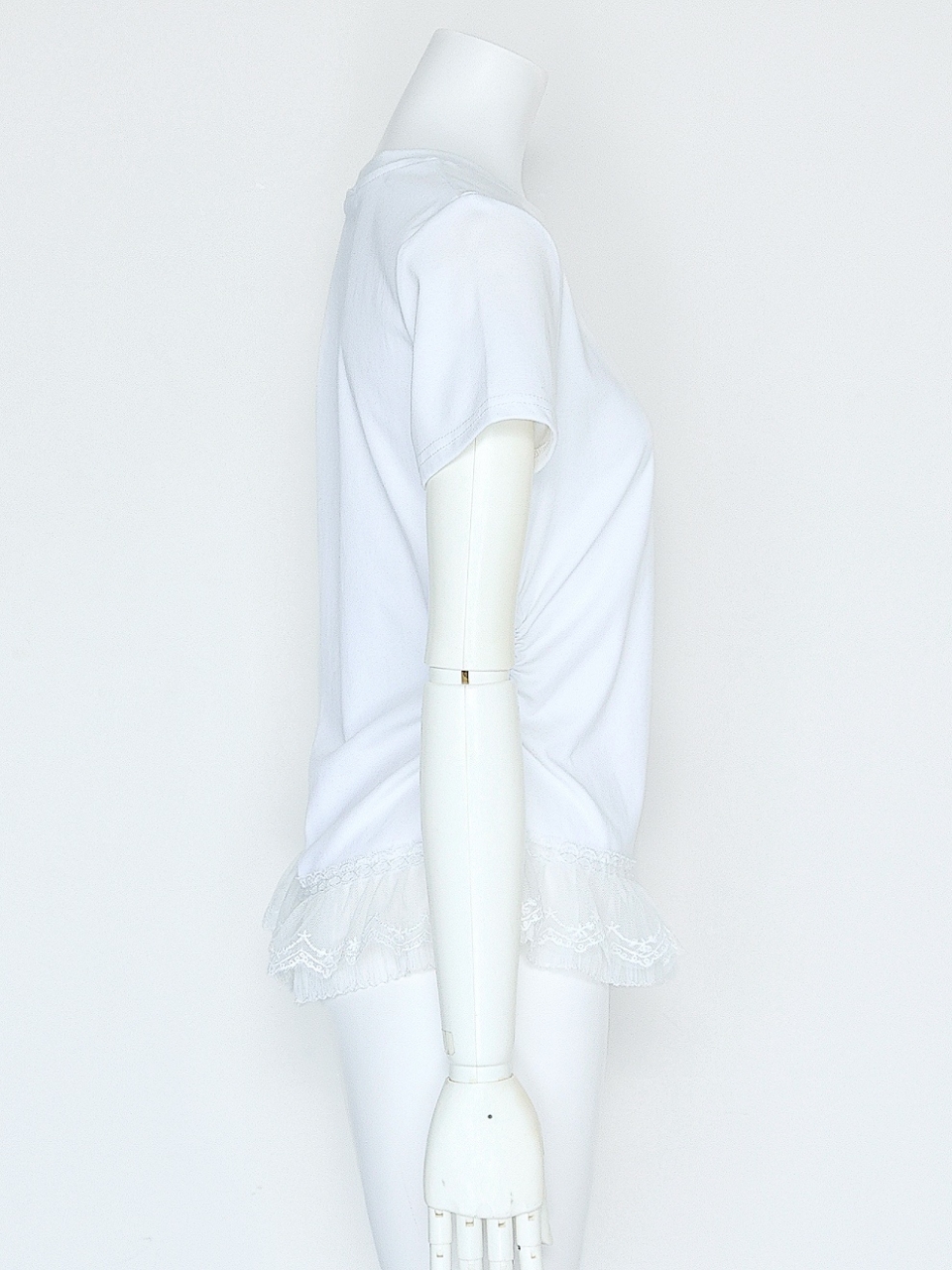 レースフリルシェイプTシャツWHITE スタイリングイメージ3