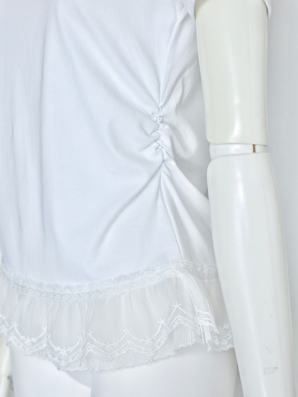 レースフリルシェイプTシャツWHITE スタイリングイメージ5
