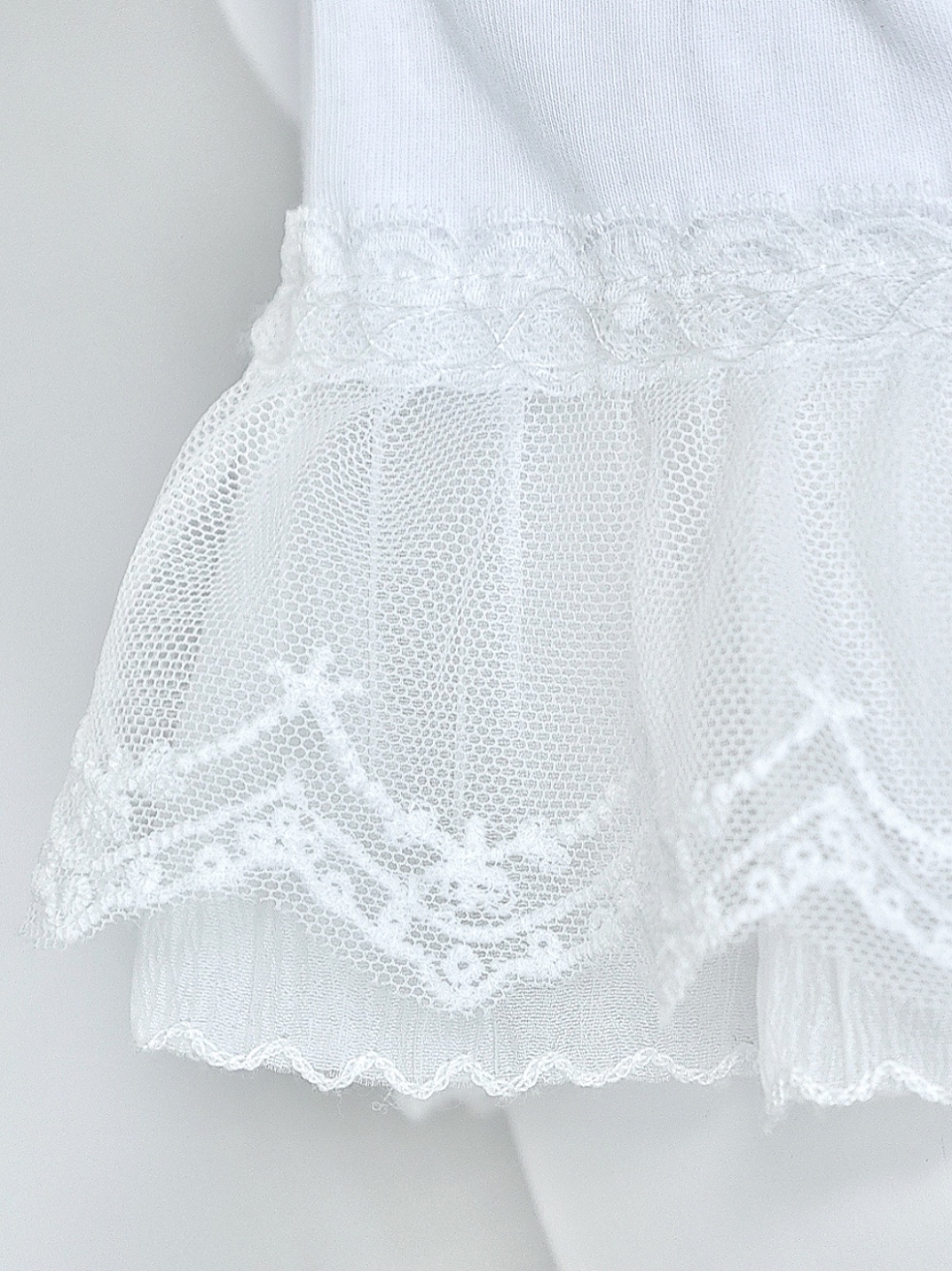 レースフリルシェイプTシャツWHITE スタイリングイメージ6