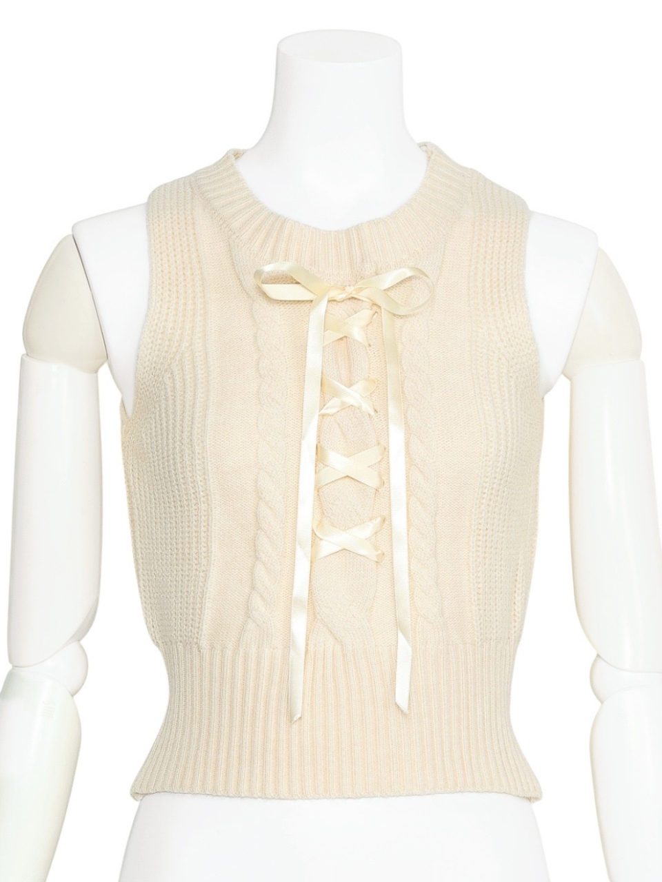 レースアップケーブルノースリニットIVORY スタイリングイメージ2