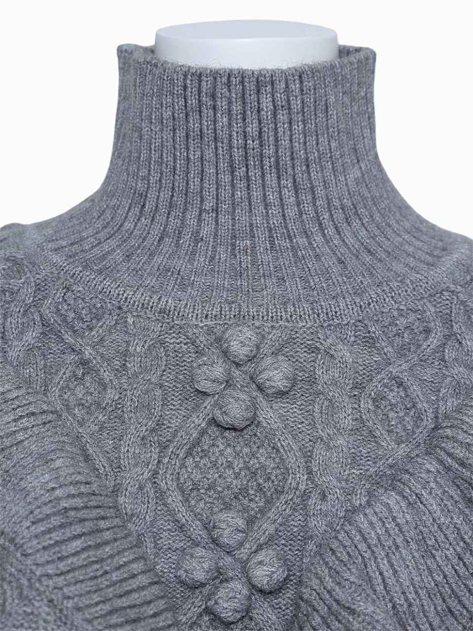 ロイヤルラッフルアランニット スタイリングイメージ6