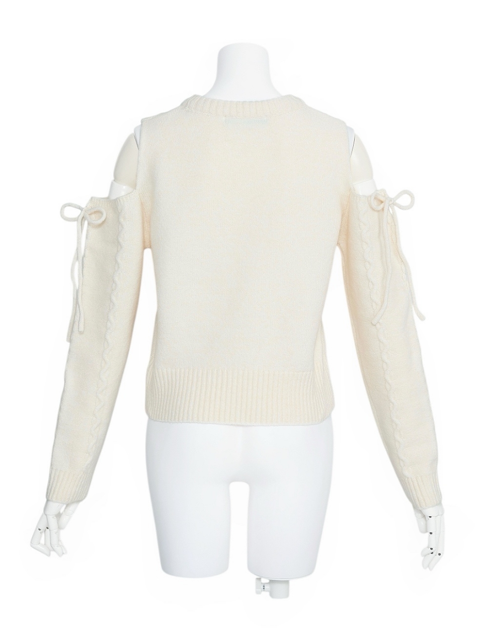 リボンカットケーブルWOOLニットIVORY スタイリングイメージ3