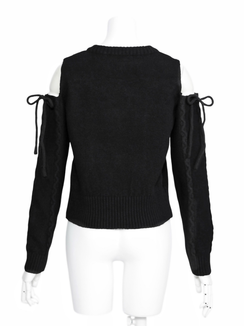 リボンカットケーブルWOOLニットBLACK スタイリングイメージ3