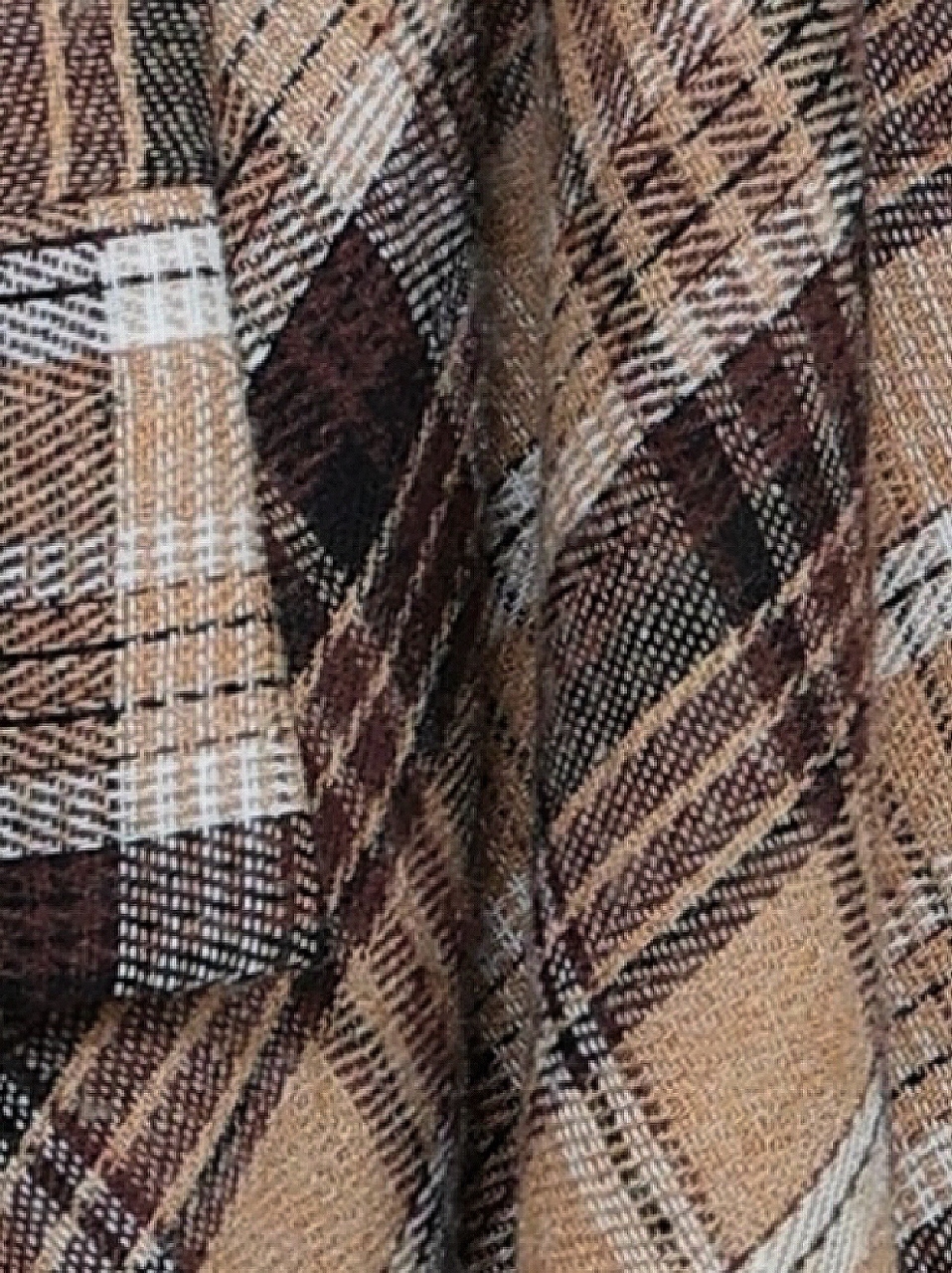 ネルシャツライクチェックヘムスカートCAMEL スタイリングイメージ7