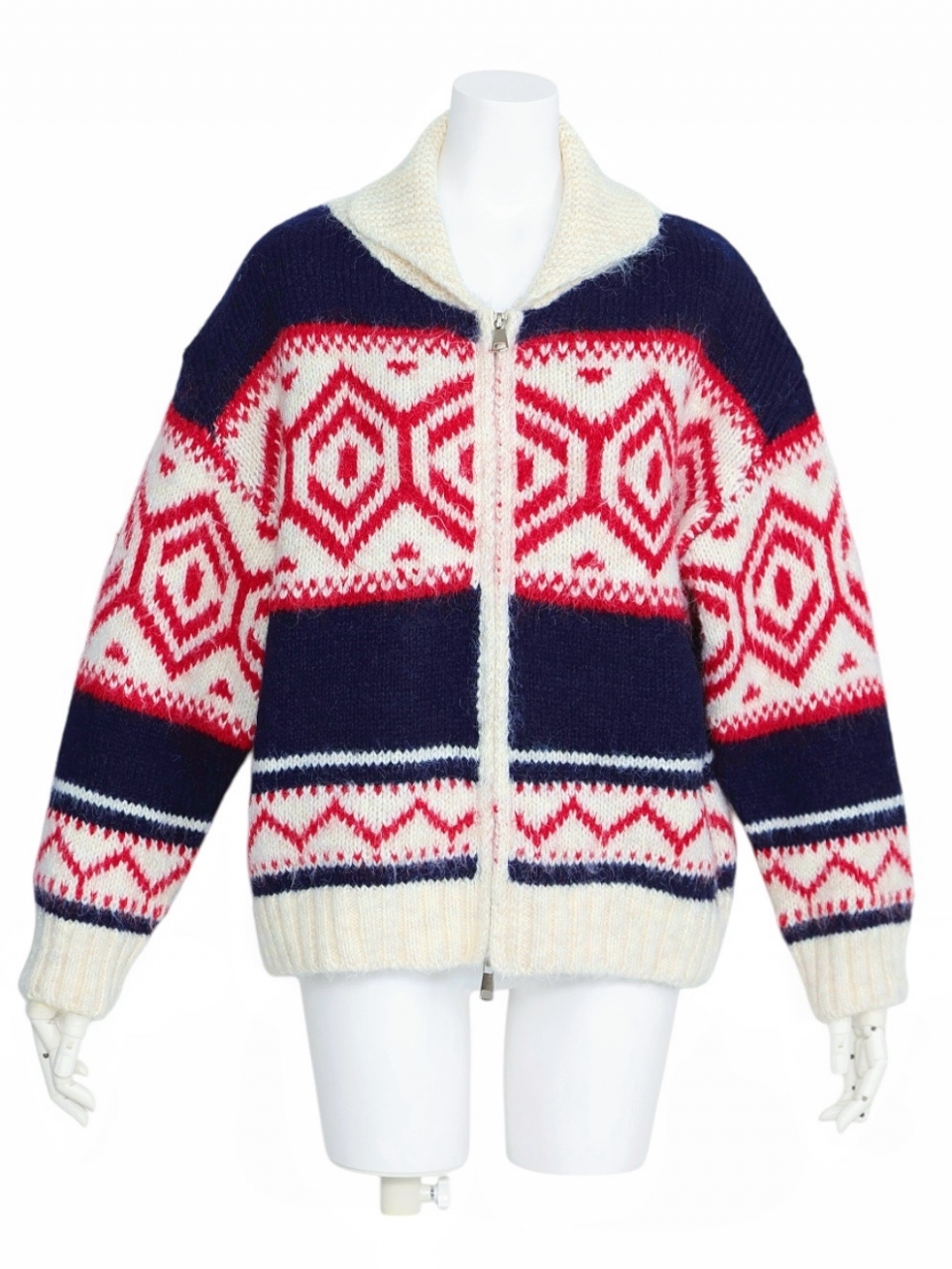 ノルディックリュクスWOOLブルゾンNAVYRED スタイリングイメージ1