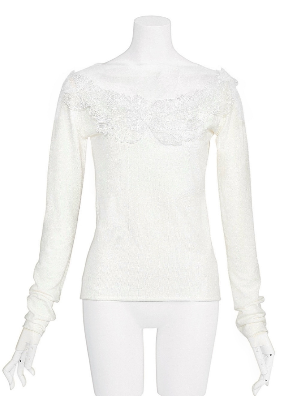 スワンリーフデコルテシアーニットWHITE スタイリングイメージ1