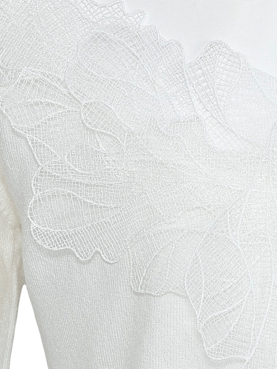 スワンリーフデコルテシアーニットWHITE スタイリングイメージ7