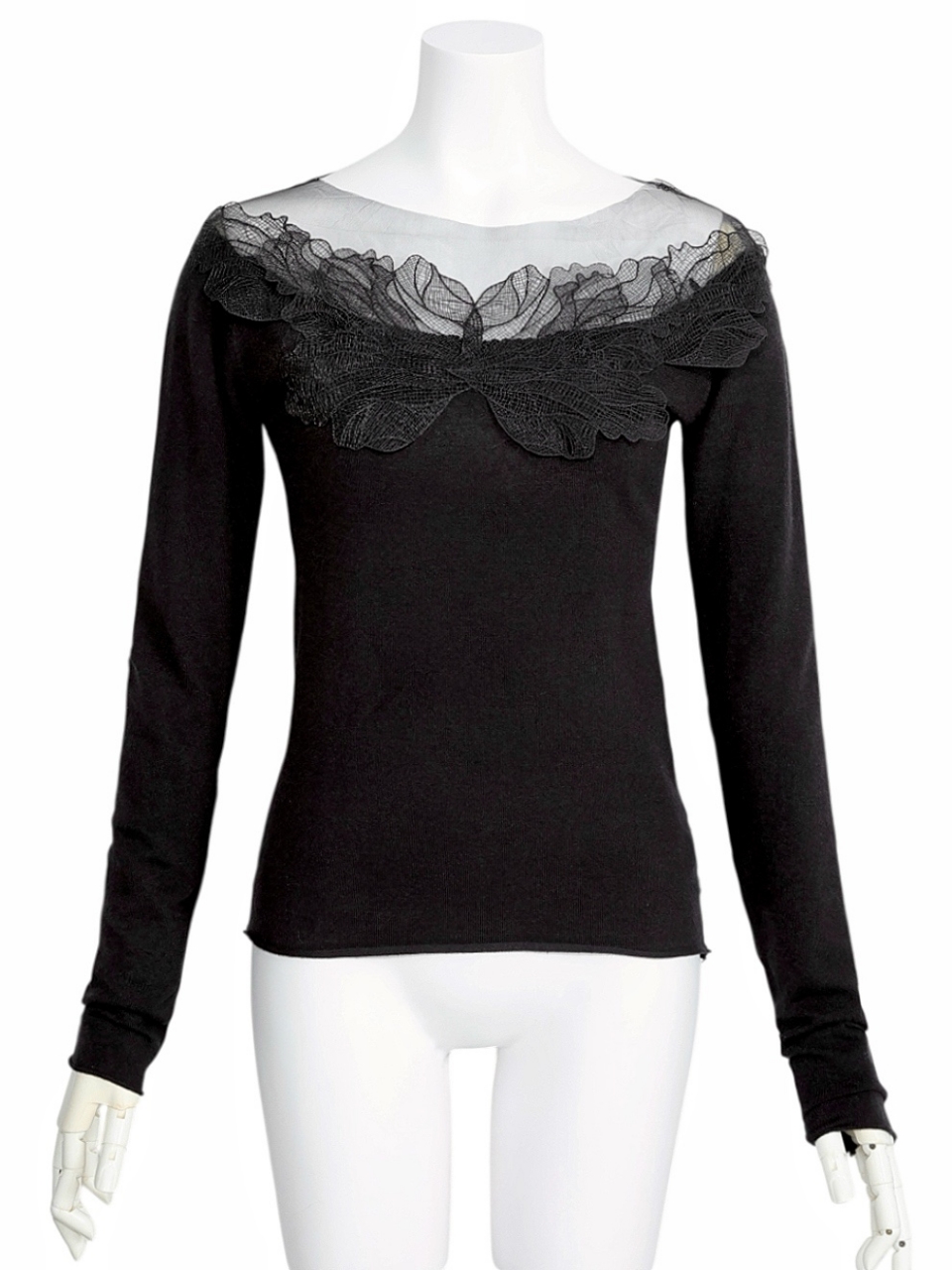 スワンリーフデコルテシアーニットBLACK スタイリングイメージ1