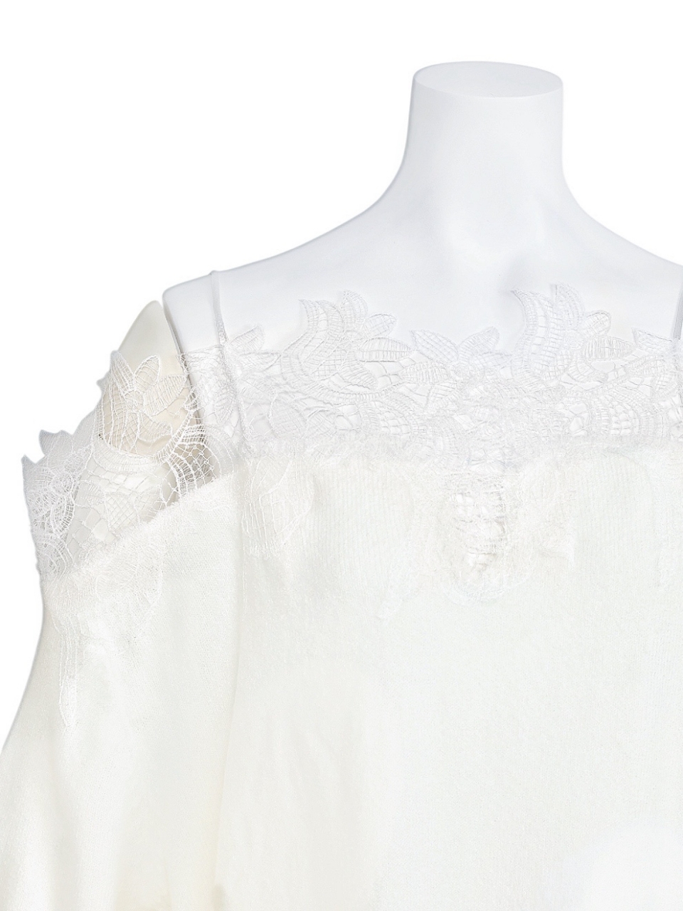 ☆再販予約 4日9時締切☆フローラルレースオーバーニットWHITE スタイリングイメージ5