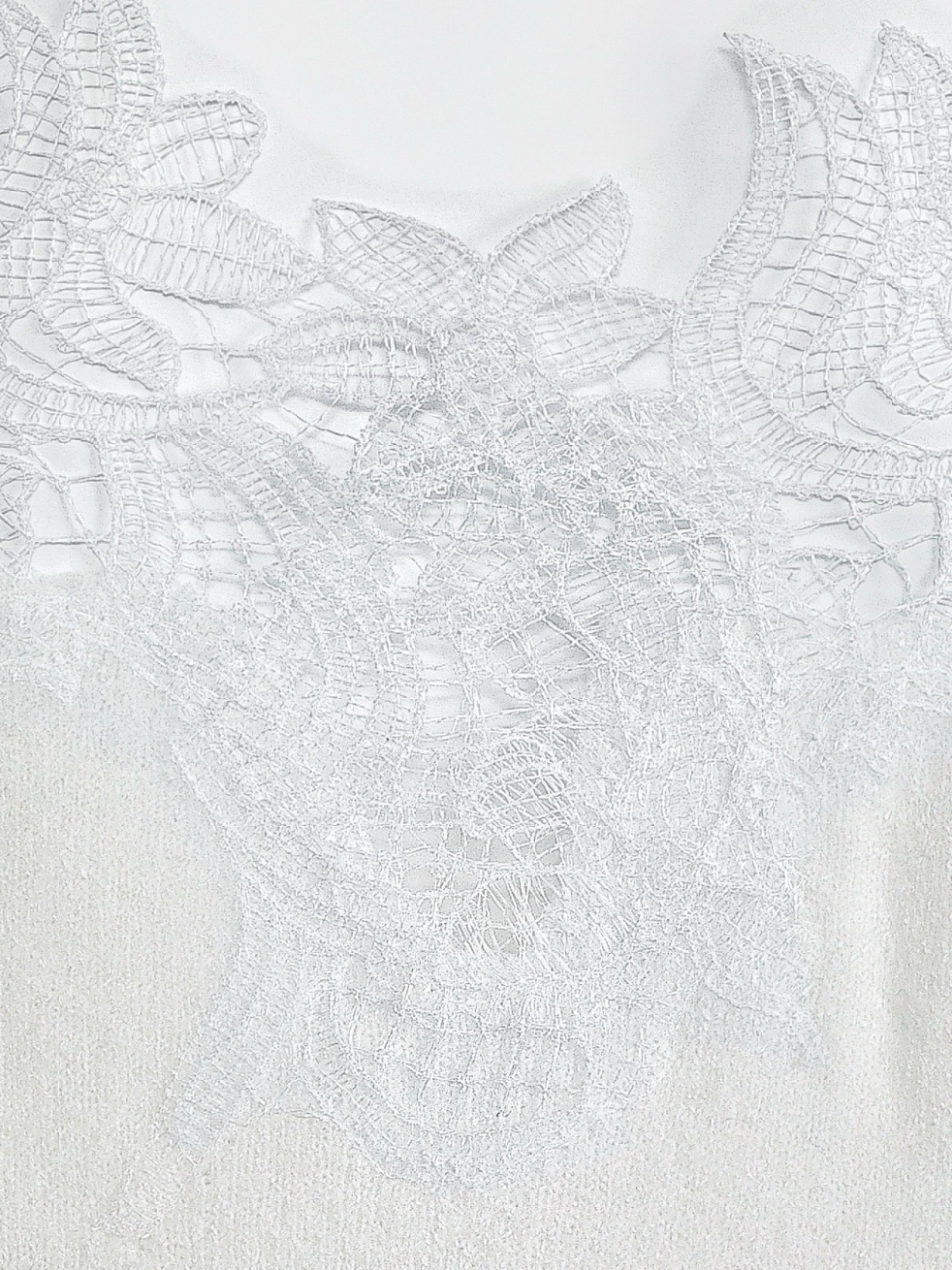 ☆再販予約 4日9時締切☆フローラルレースオーバーニットWHITE スタイリングイメージ7