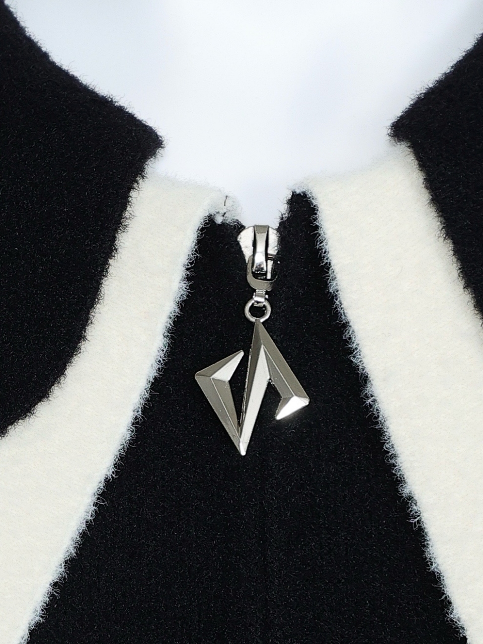 バイカラークロエブルゾンBLACK スタイリングイメージ7