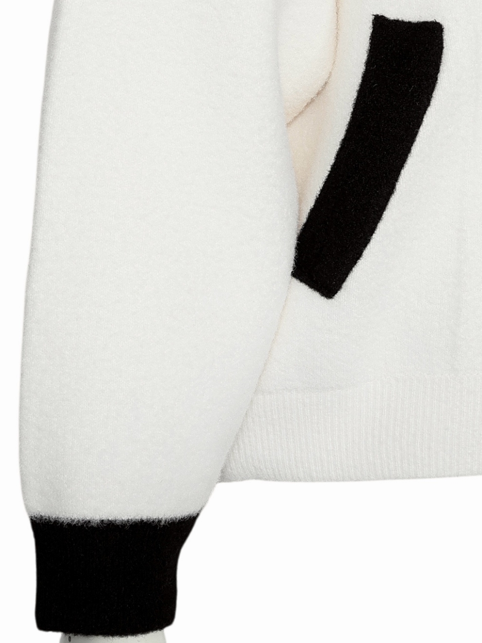 バイカラークロエブルゾンIVORY スタイリングイメージ7