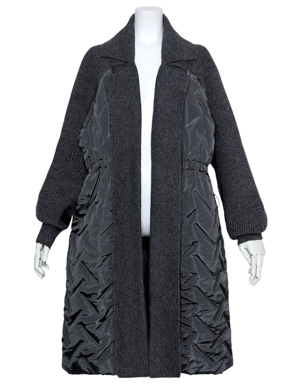 キルティングダウンニットコートGRAY スタイリングイメージ1