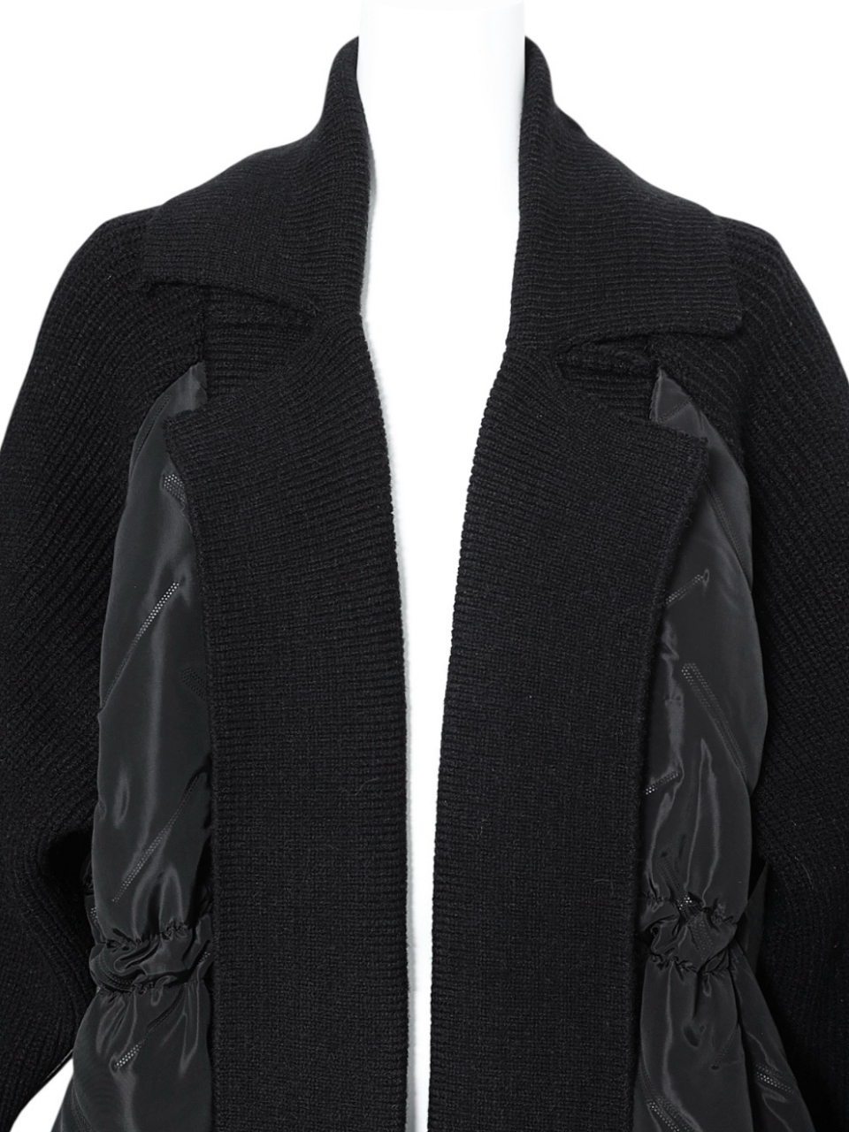 キルティングダウンニットコートBLACK スタイリングイメージ4