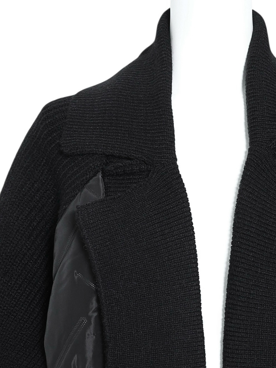 キルティングダウンニットコートBLACK スタイリングイメージ5