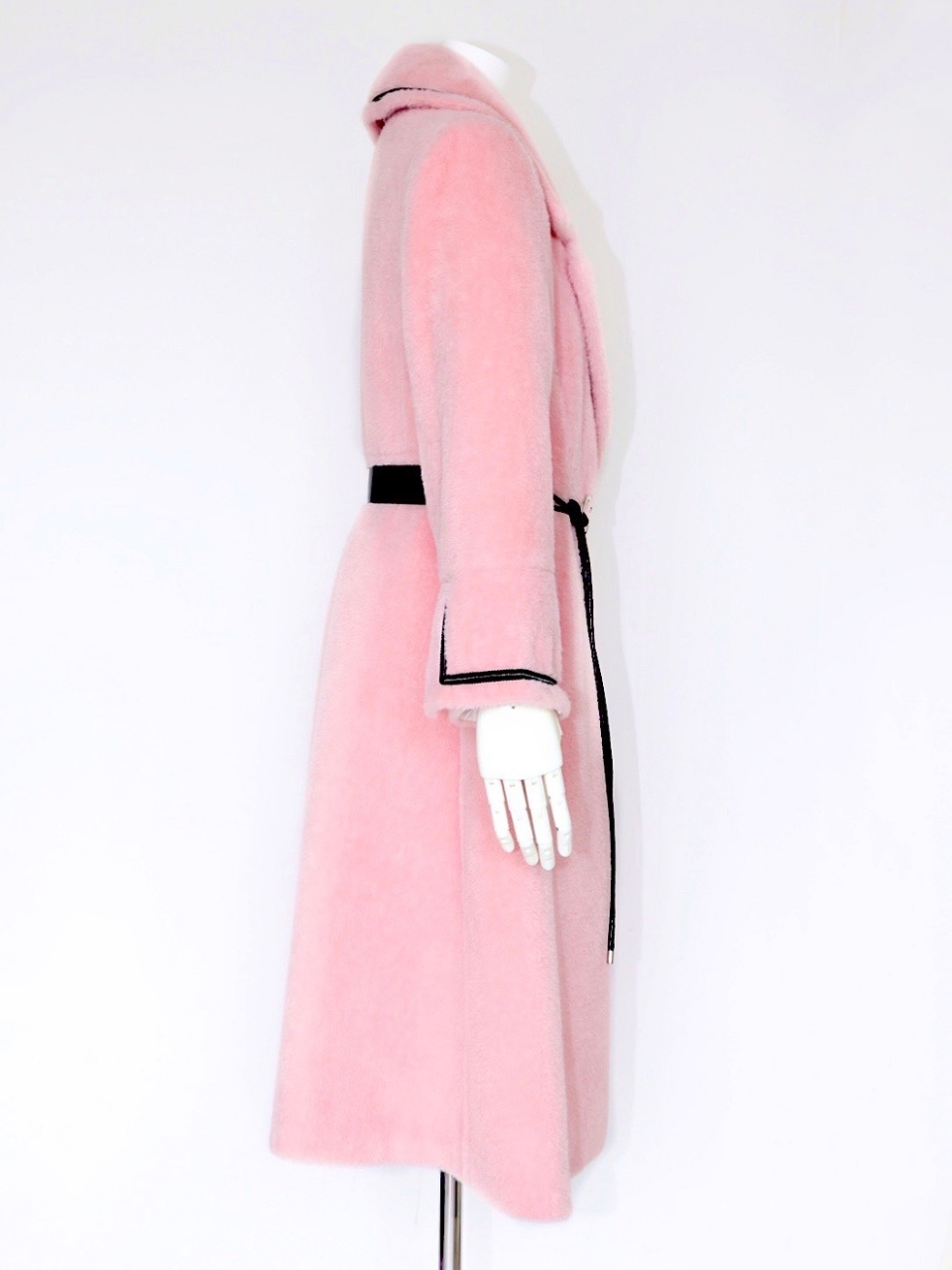 ステファニーコートPINK スタイリングイメージ2