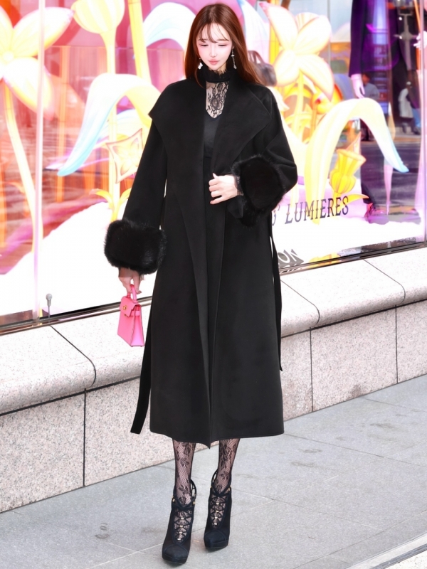 袖ファーカシミア混ウール100%ロングコートBLACK 商品イメージ2