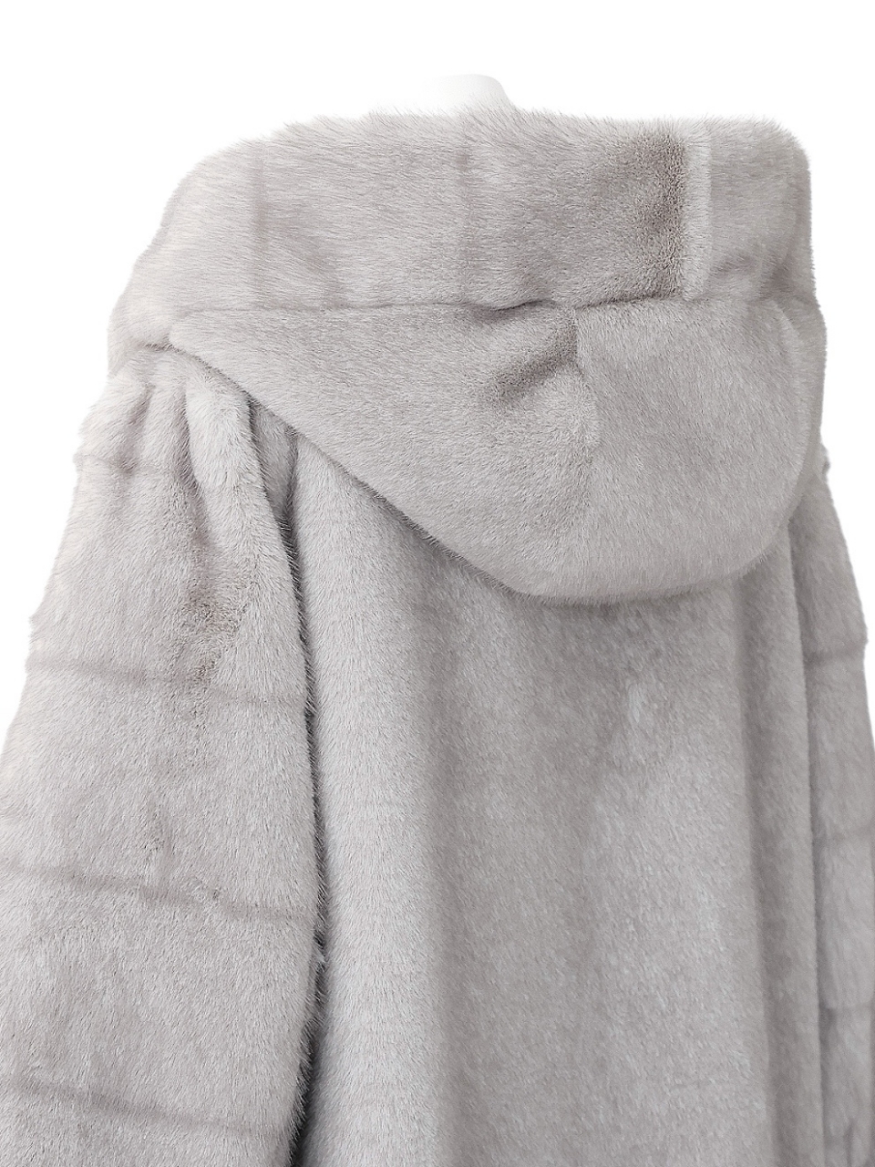 Grayフェイクミンクムートンコート スタイリングイメージ6